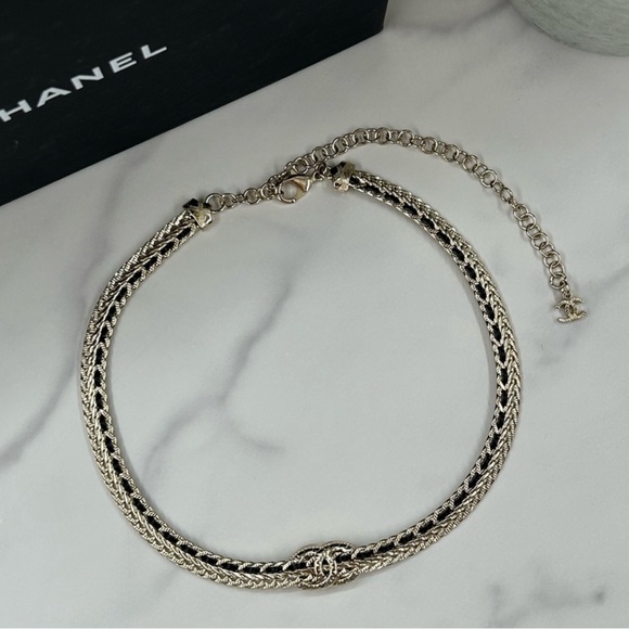 Authentic Chanel crystal CC necklace - Picture 9 of 14